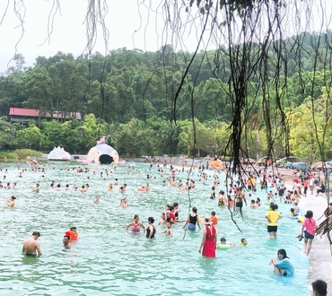 Sea to Springs: Unwinding at Khoang Xanh Suoi Tien