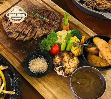 International Restaurant in Cat Ba: Best Places to Eat (2026)