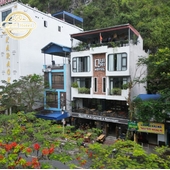 Modern Hotel in Cat Ba: Stylish Stay Near Lan Ha Bay