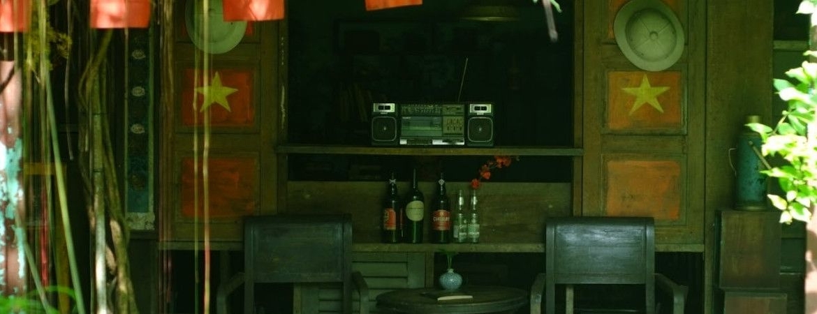 Cat Ba Nightlife 2026: Pub Crawl & Bars After Dark