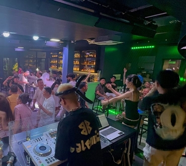 Cát Bà Về Đêm 2026: Hướng Dẫn Toàn Tập Về DJ, Party Và Beach Club