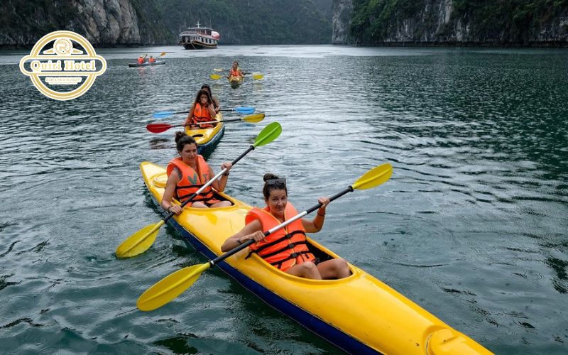 Best Time for Cat Ba Kayaking