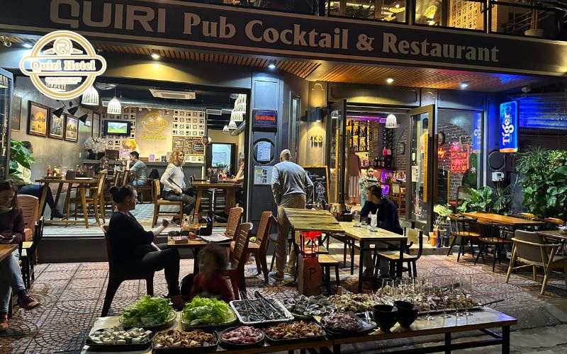 Christmas dinner for travelers