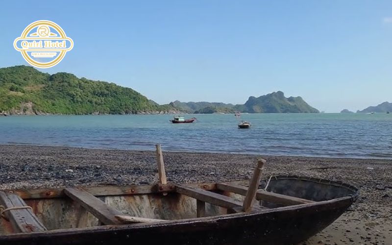 Xuan Dam Beach