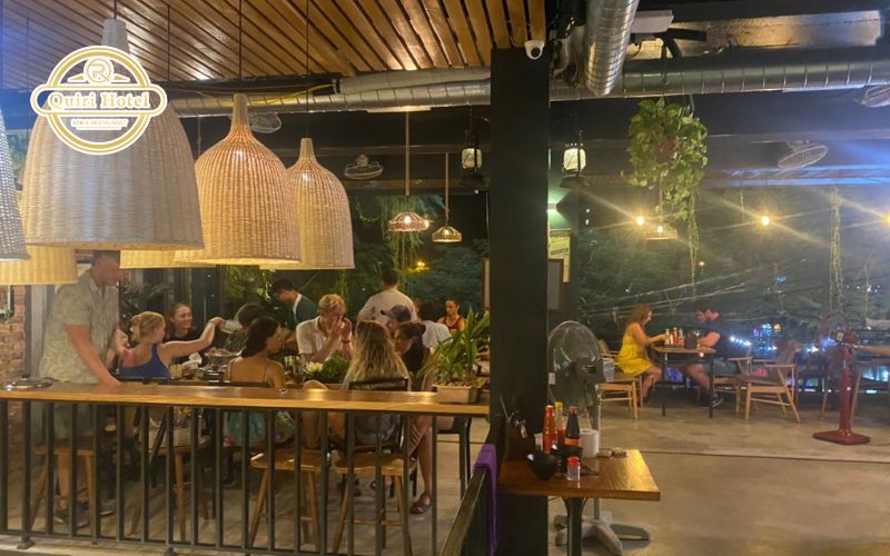 Quiri Pub & Restaurant