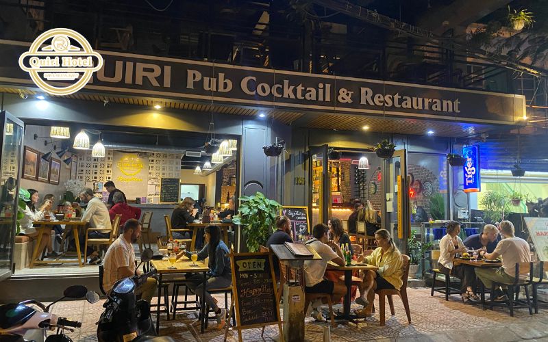 What to Expect a Cocktail Night in Cat Ba