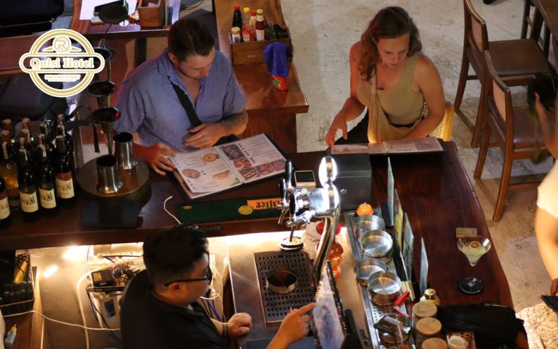 Best Areas for a Cocktail Night in Cat Ba Town