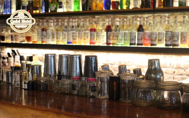 Why Choose a Cat Ba Hotel With Pub?