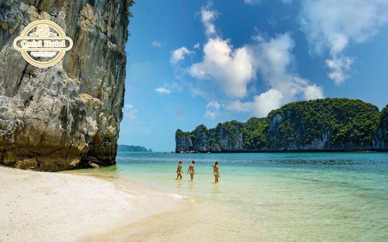 Cat Ba Weather in March