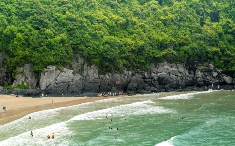 Bãi tắm Cát Cò 2 Cát Bà