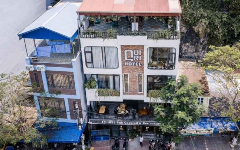 Quiri Hotel Cát Bà trung tâm thị trấn